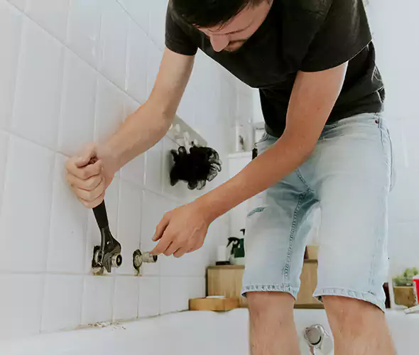 Affordable Bathtub Faucet Replacement in Livonia: Choose Experienced Local Technicians