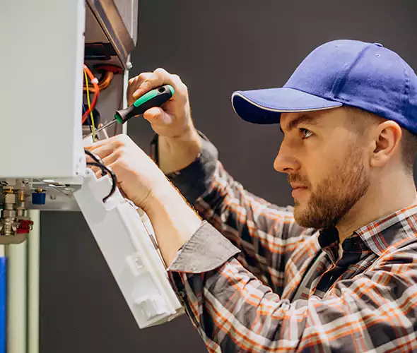 Expert Plumber for Tankless Water Heater Maintenance in Livonia, MI: Schedule Professional Maintenance Services with Us