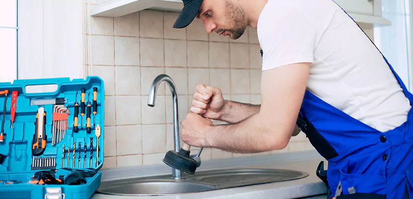 Emergency Plumber in Livonia